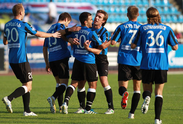 Тур 21. «Шинник» - «Факел» 1:0 Тур 21. «Шинник» - «Факел» 1:0